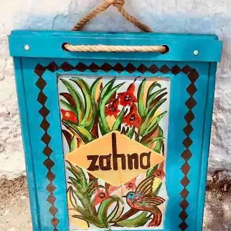 Zahna Kaş